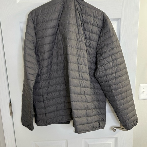 32 Degree Heat Black Ultra Light Full Zip Puffer Jacket Men’s Size M Gray Down - Picture 9 of 10